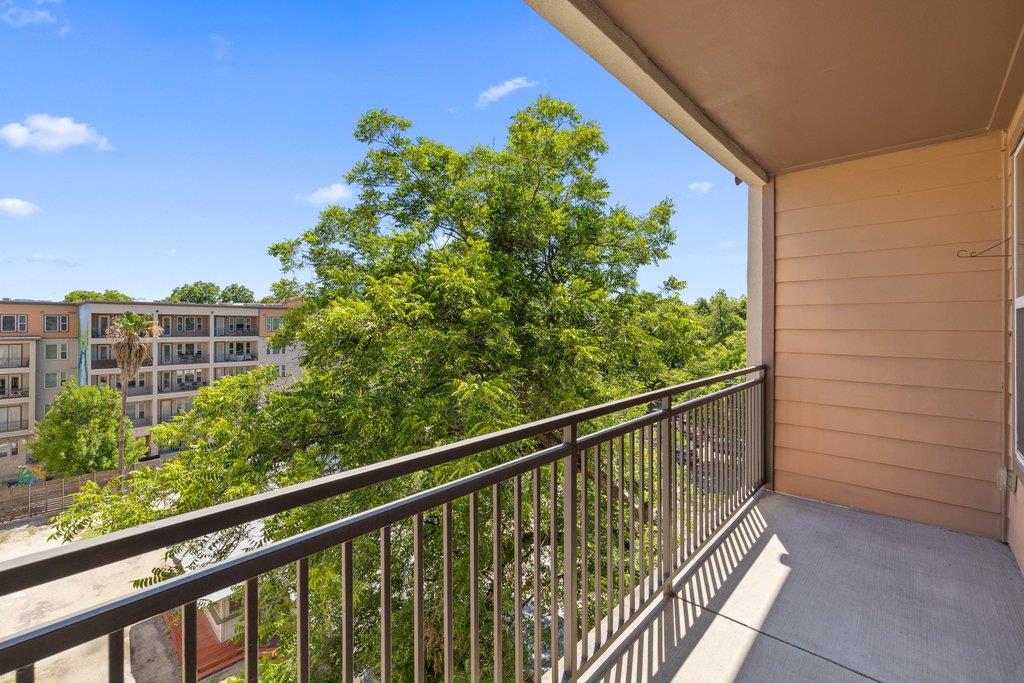 1900 Barton Springs Rd # 5009, Austin, TX 78704