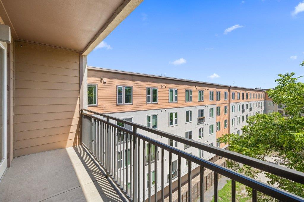 1900 Barton Springs Rd # 5009, Austin, TX 78704