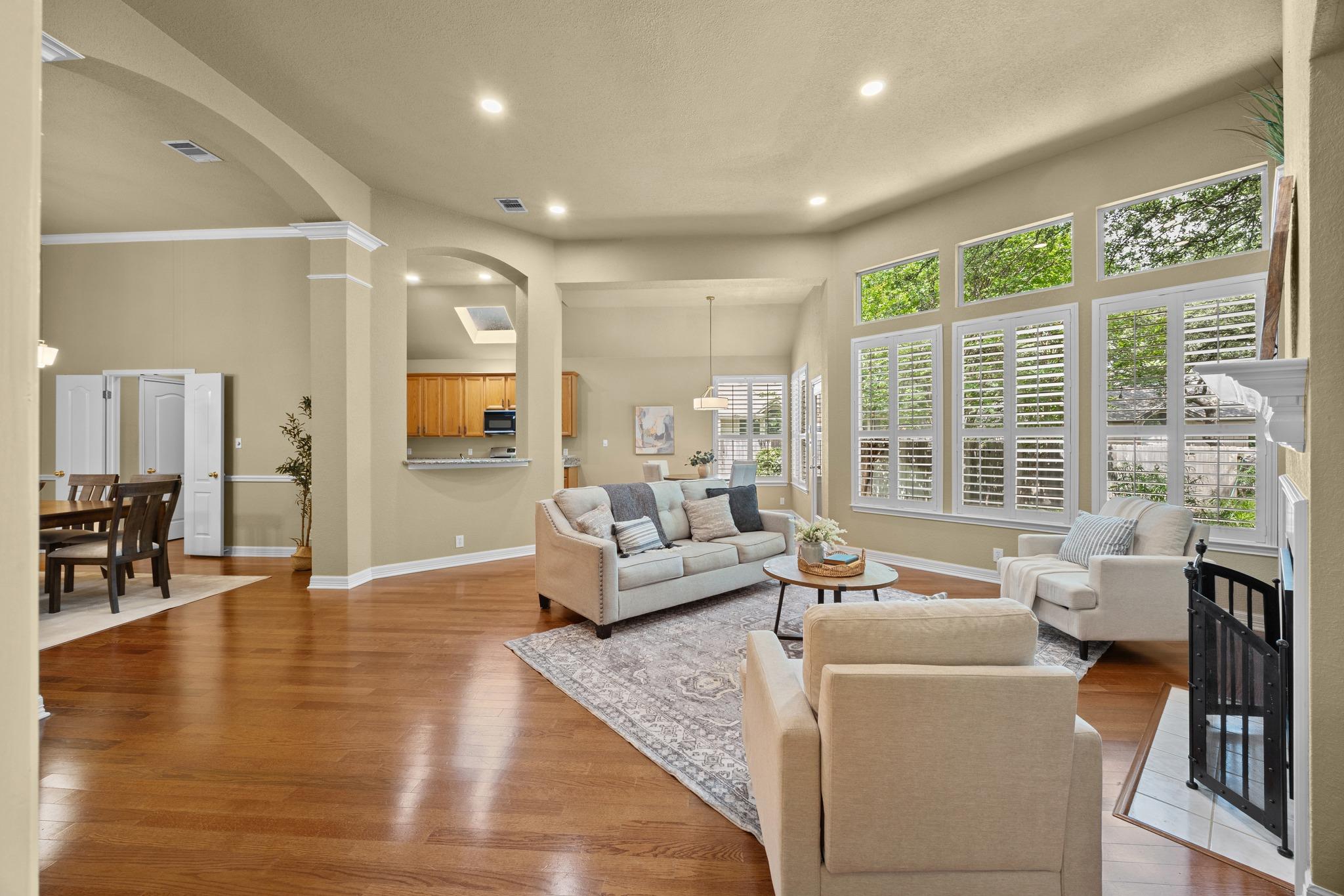 902 SAVANNA Ln, Cedar Park, TX 78613