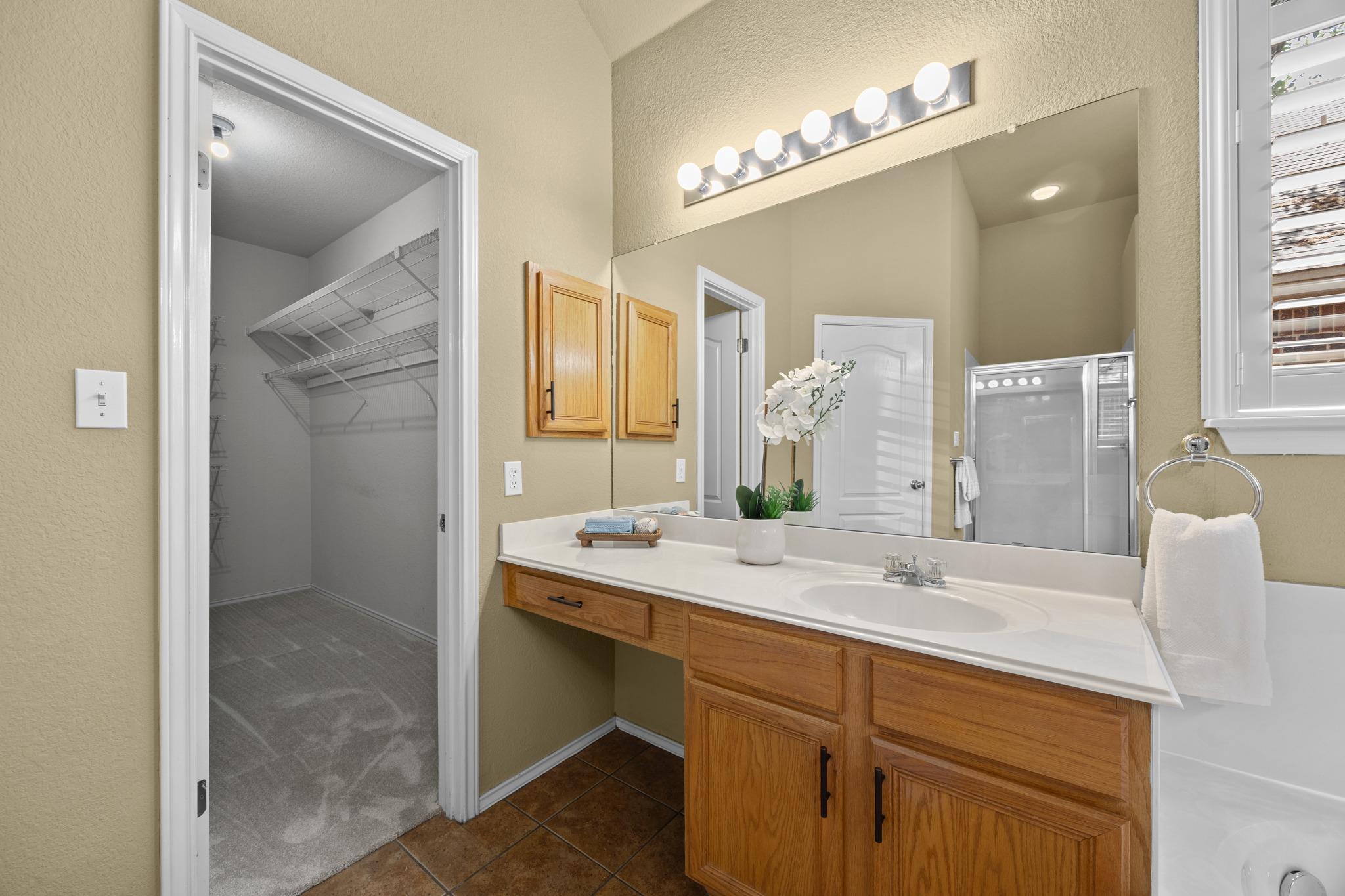 902 SAVANNA Ln, Cedar Park, TX 78613