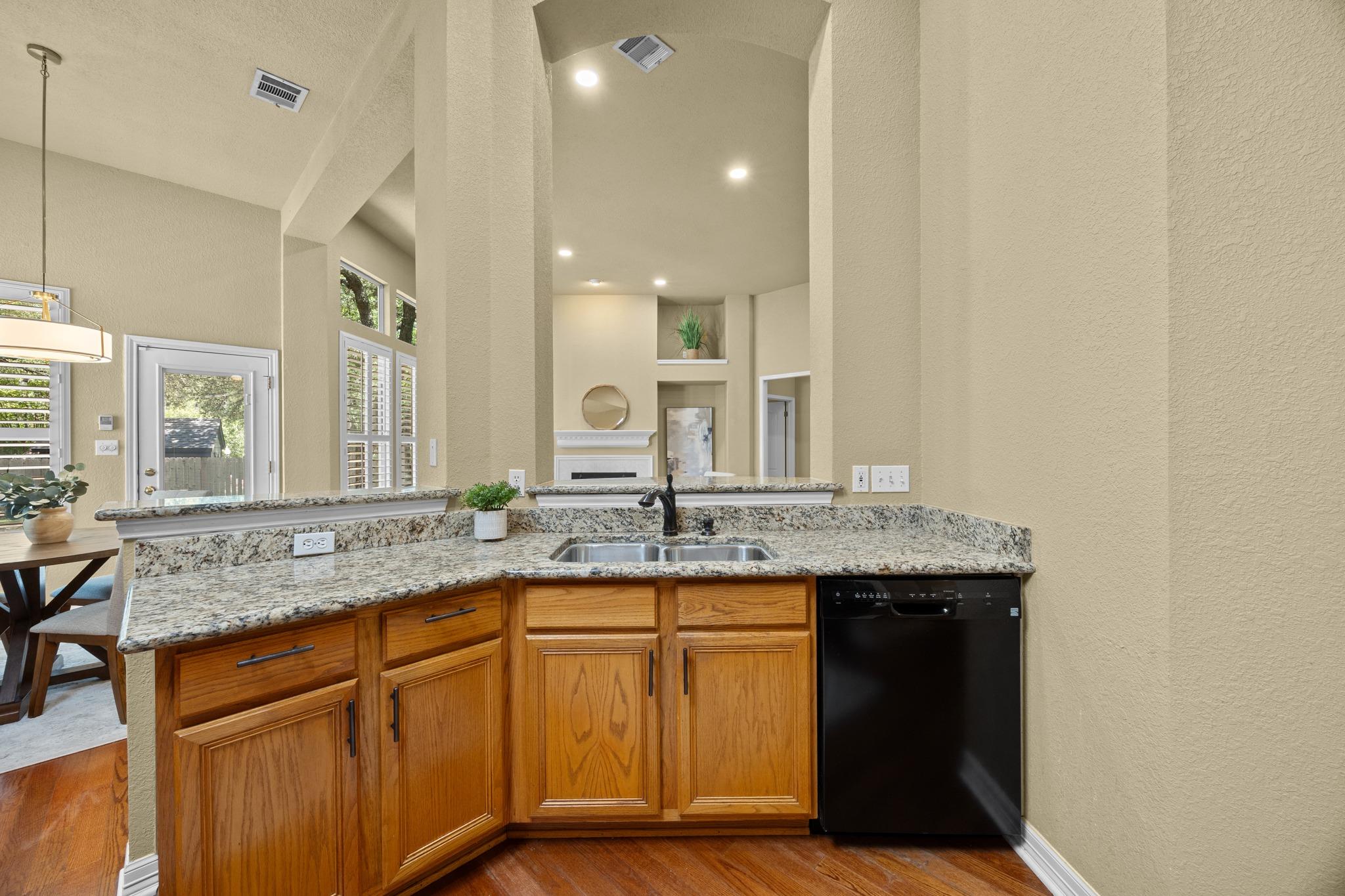 902 SAVANNA Ln, Cedar Park, TX 78613