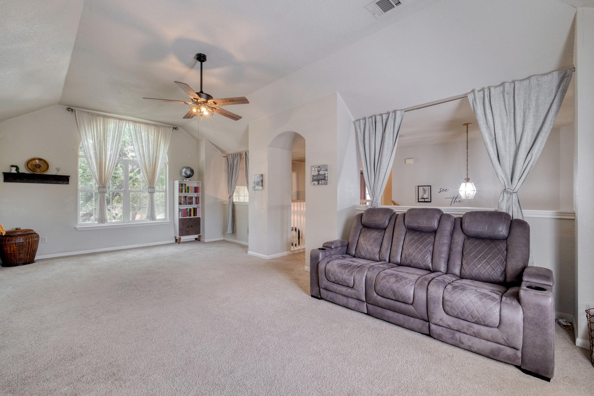 8709 Glen Canyon Dr, Round Rock, TX 78681