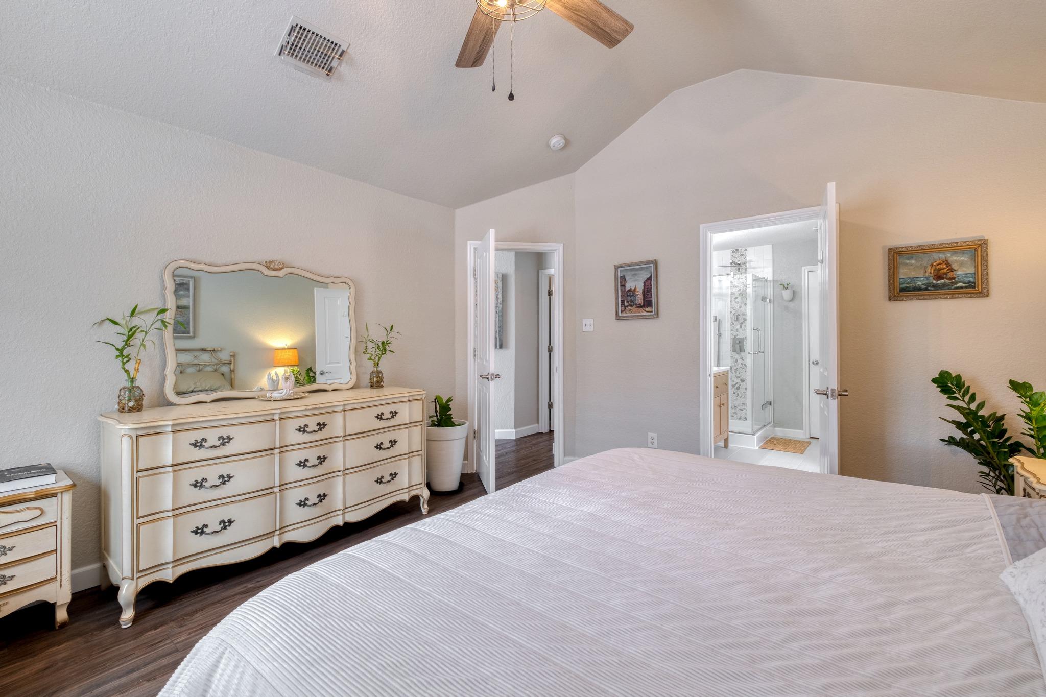8709 Glen Canyon Dr, Round Rock, TX 78681