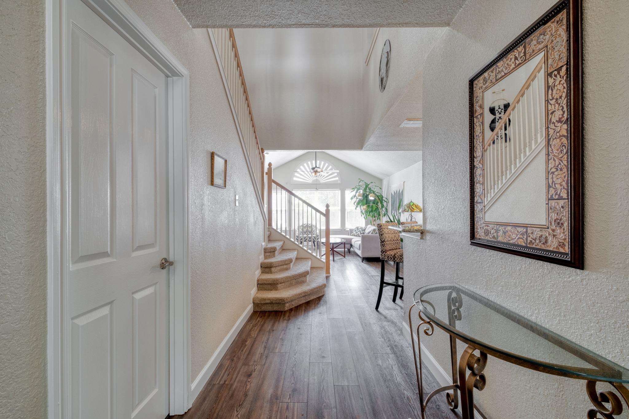 8709 Glen Canyon Dr, Round Rock, TX 78681