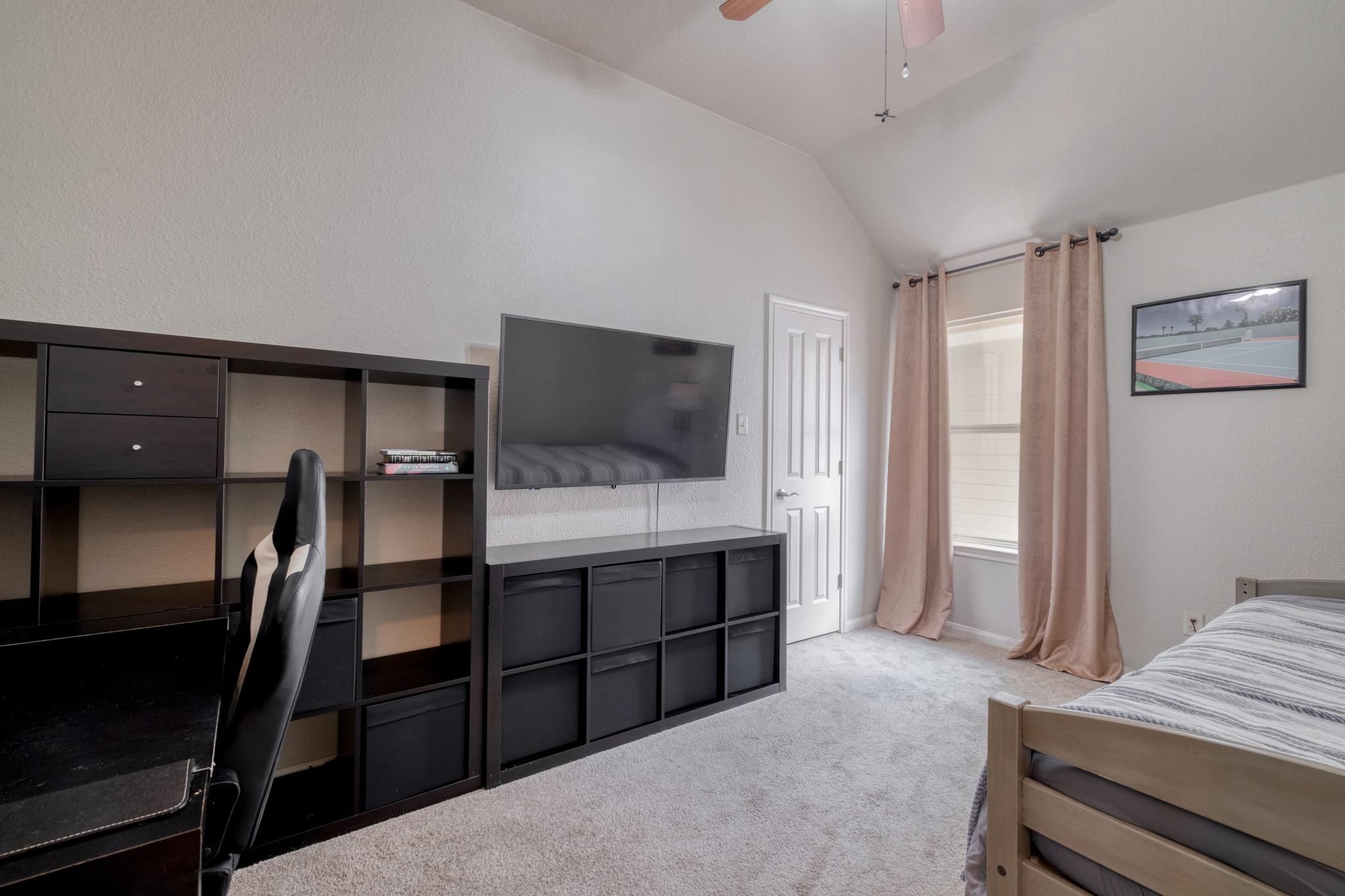 8709 Glen Canyon Dr, Round Rock, TX 78681