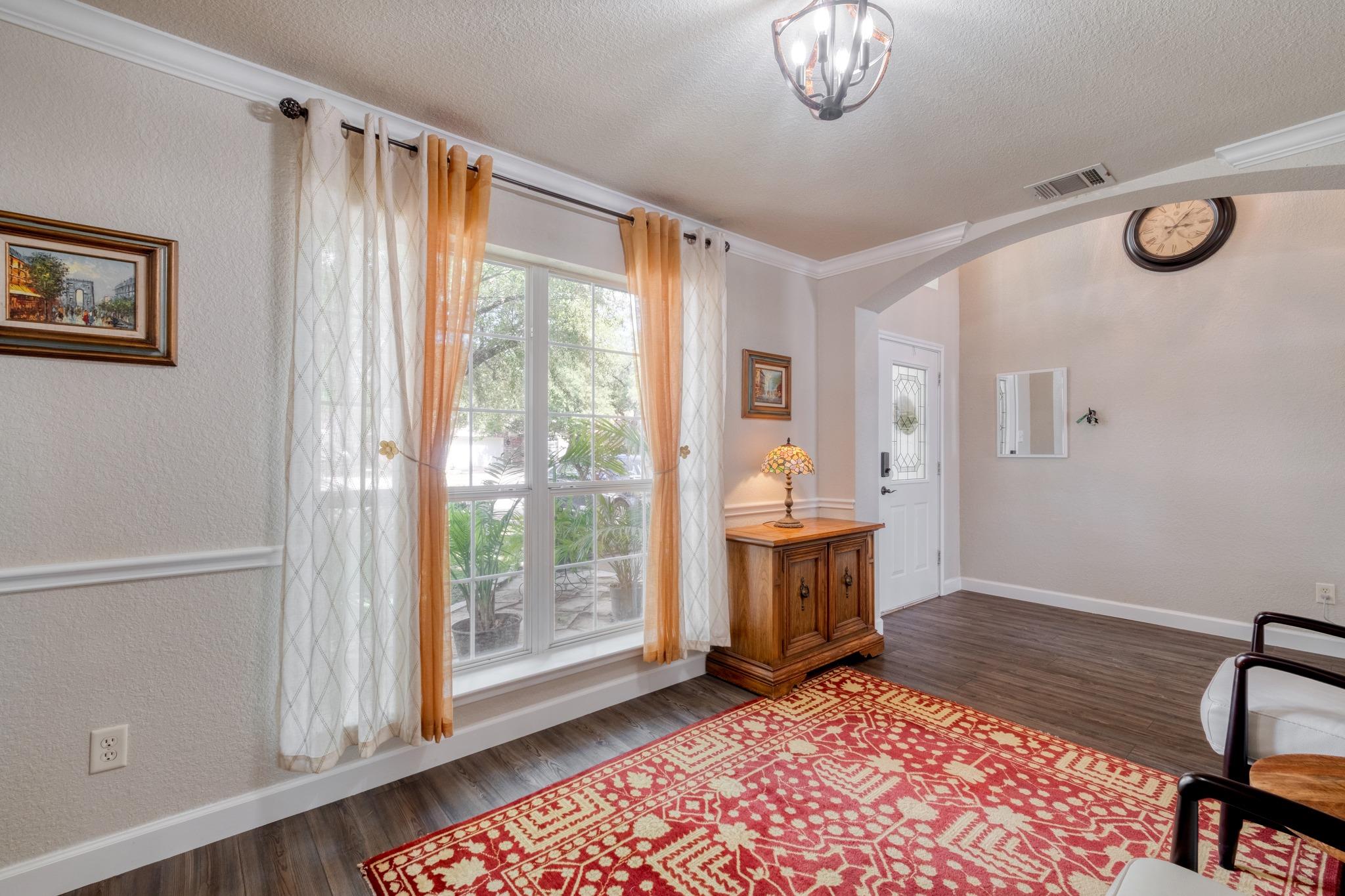 8709 Glen Canyon Dr, Round Rock, TX 78681
