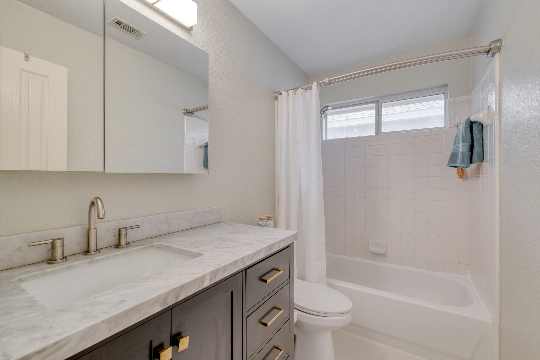 8709 Glen Canyon Dr, Round Rock, TX 78681