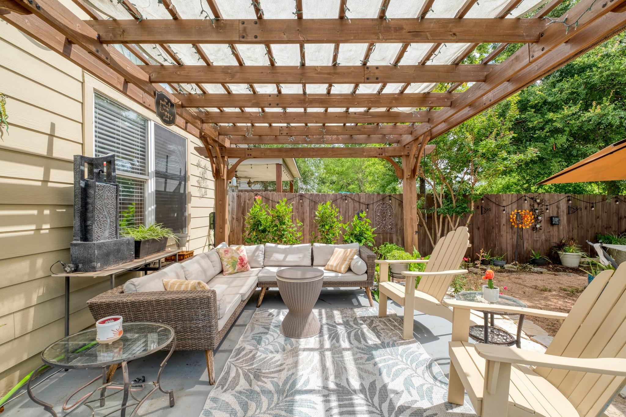 8709 Glen Canyon Dr, Round Rock, TX 78681