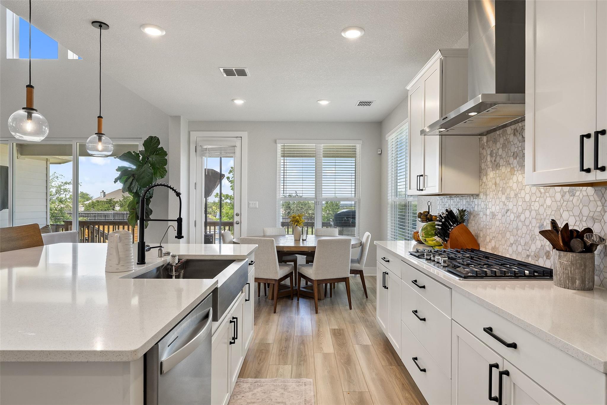 324 Cortaro Dr, Dripping Springs, TX 78620