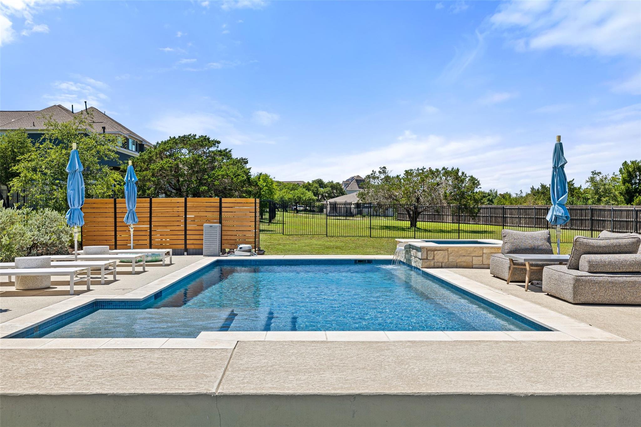 324 Cortaro Dr, Dripping Springs, TX 78620