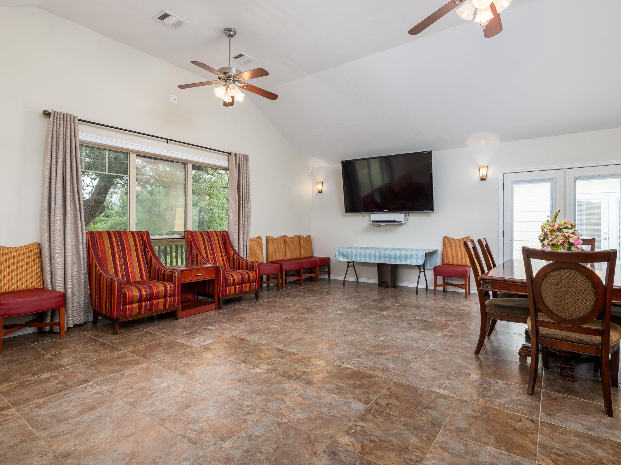 1110 Oakwood Loop, San Marcos, TX 78666
