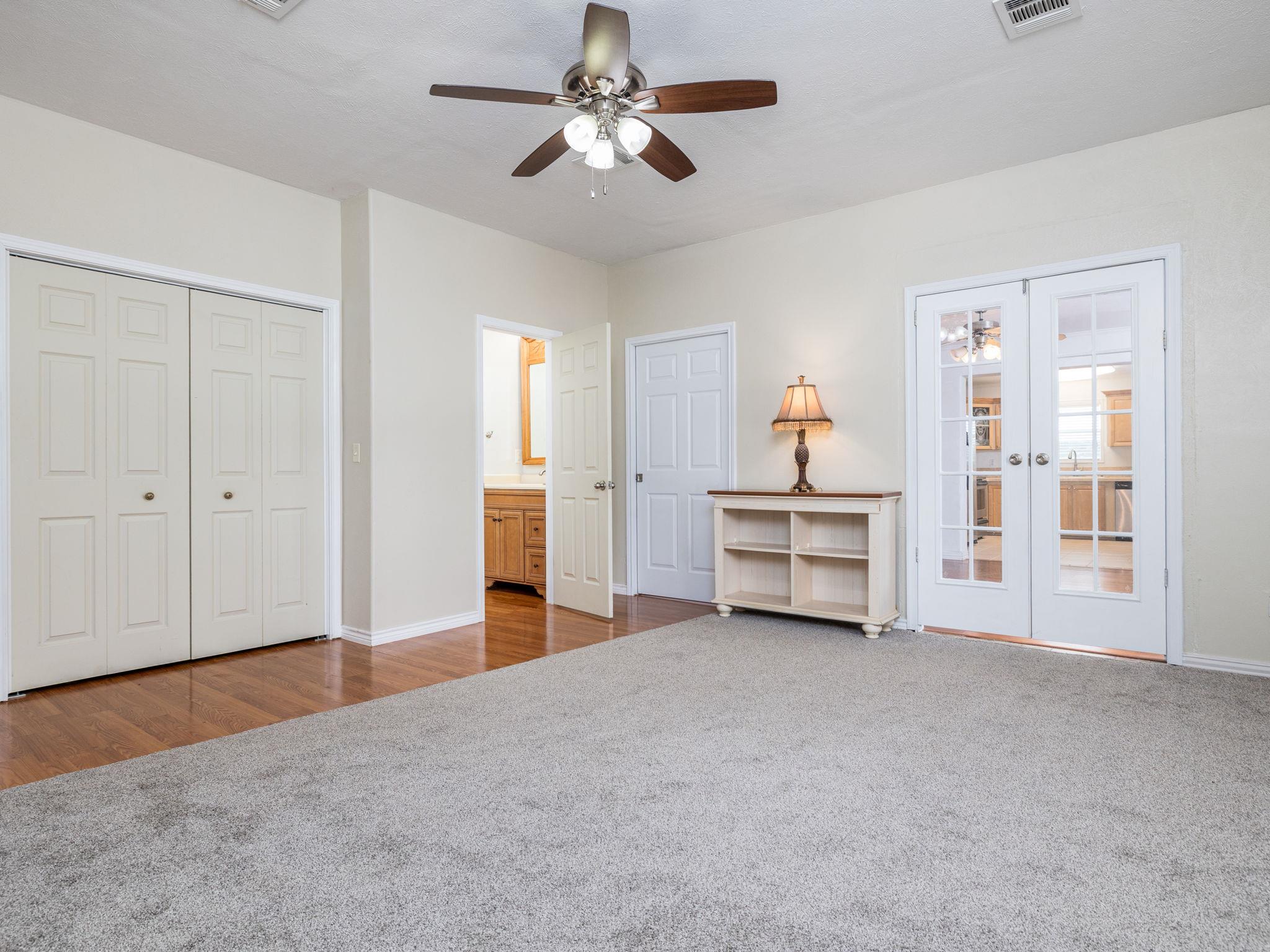 1110 Oakwood Loop, San Marcos, TX 78666
