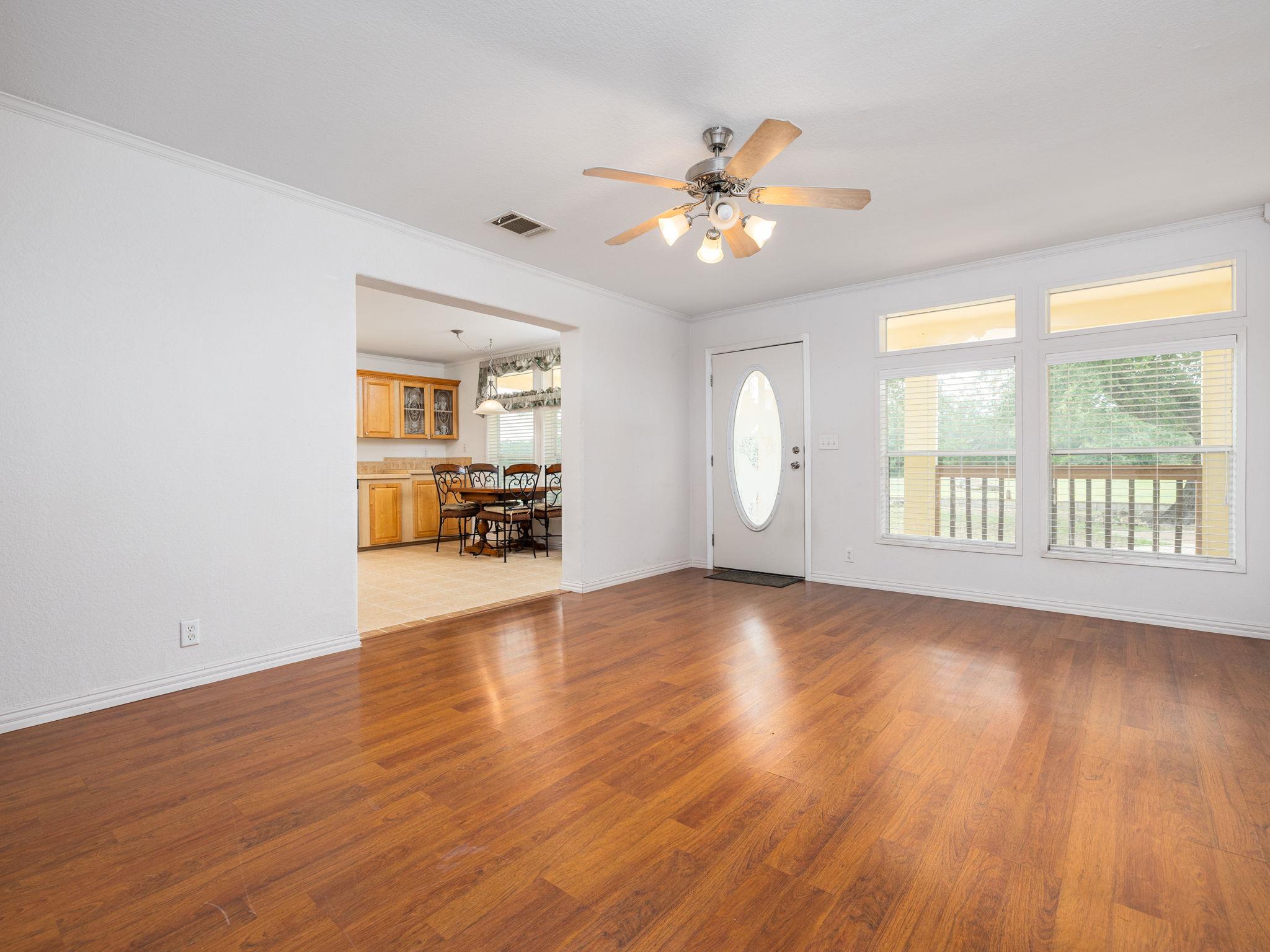 1110 Oakwood Loop, San Marcos, TX 78666