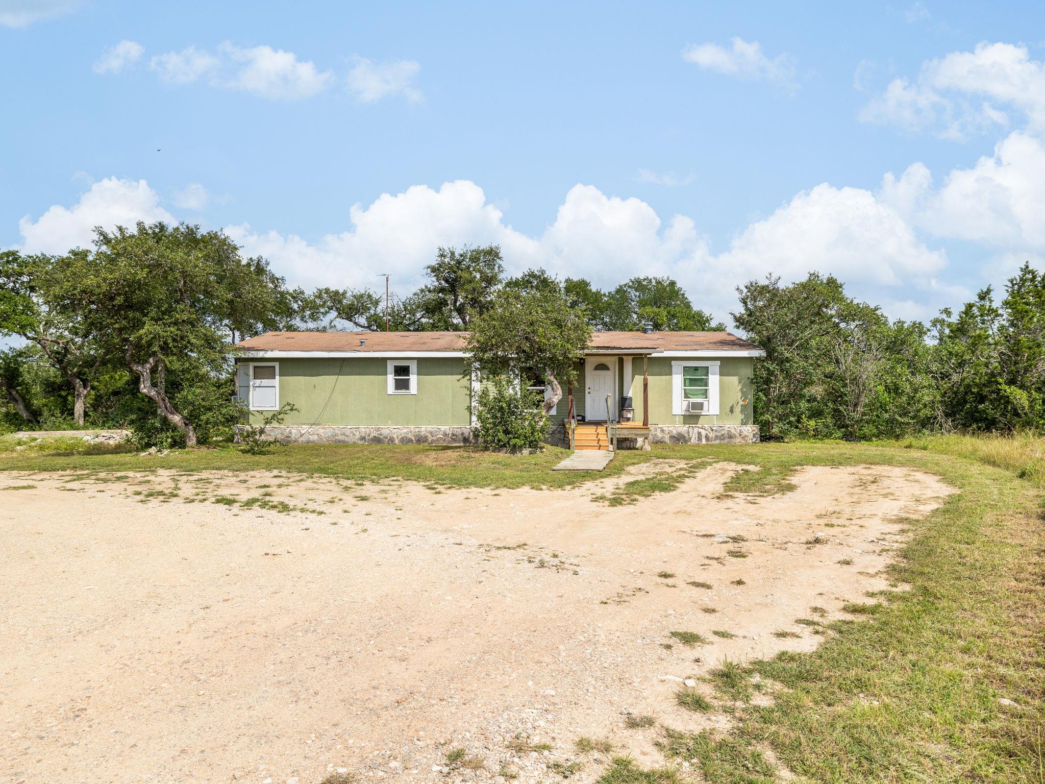 1110 Oakwood Loop, San Marcos, TX 78666