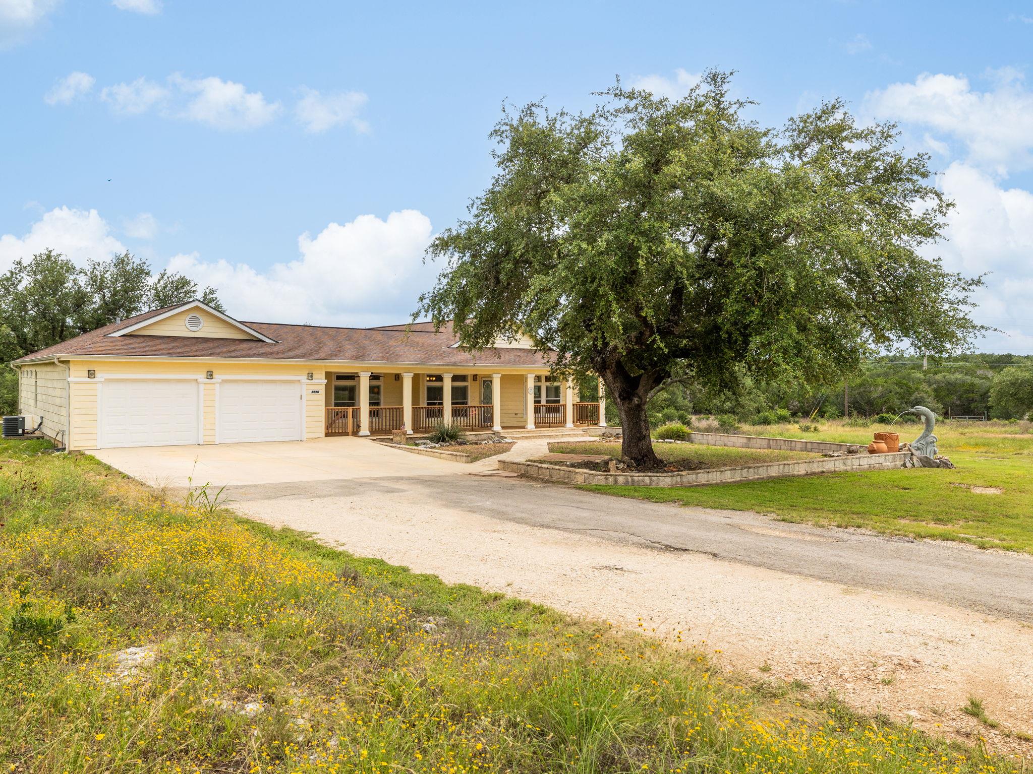 1110 Oakwood Loop, San Marcos, TX 78666