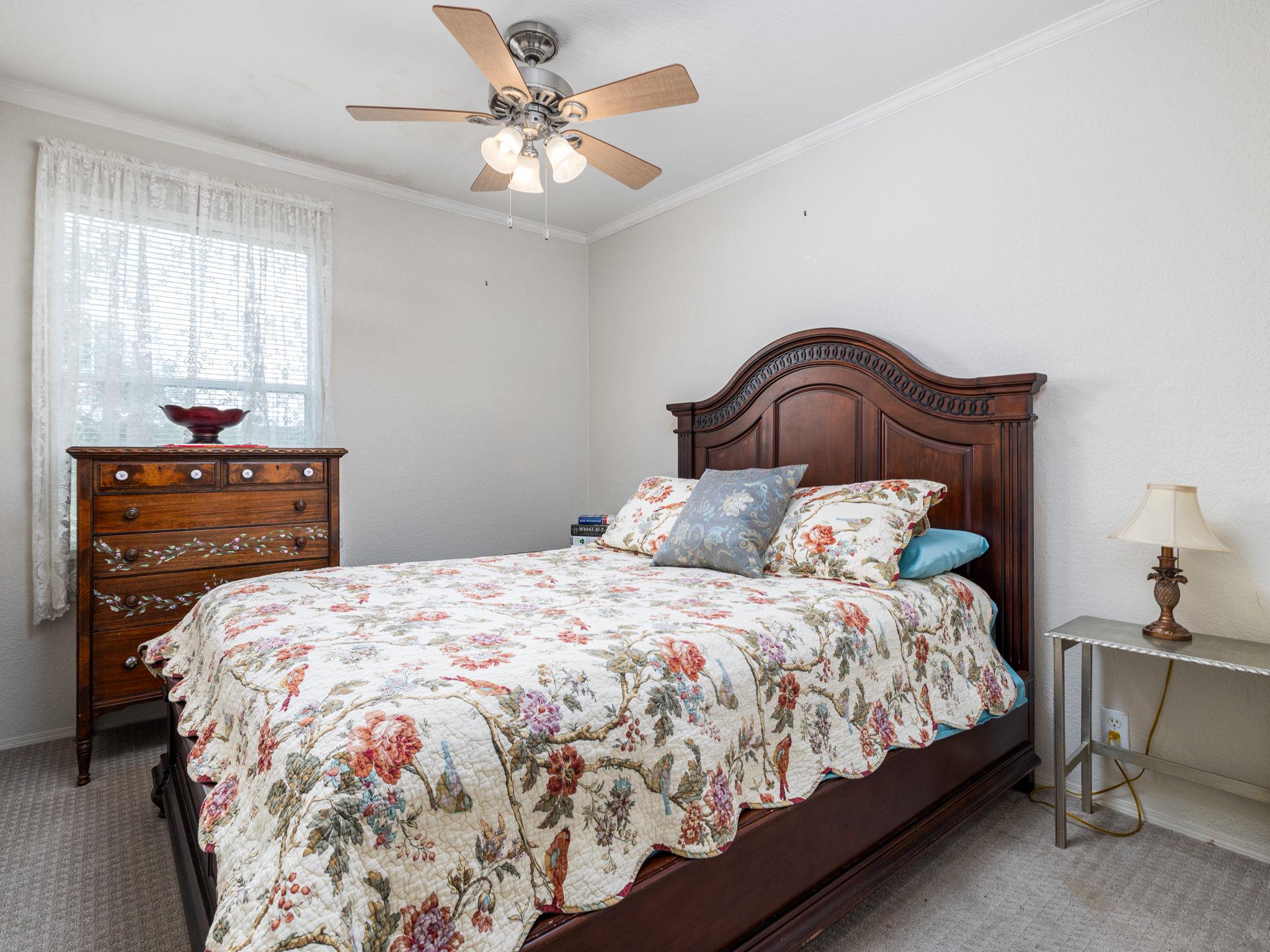 1110 Oakwood Loop, San Marcos, TX 78666