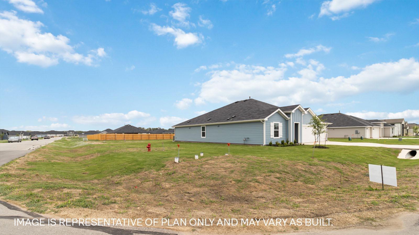 143 Great Northern Dr, Cedar Creek, TX 78612