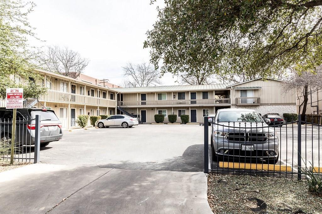 4209 Burnet Rd # 206, Austin, TX 78756