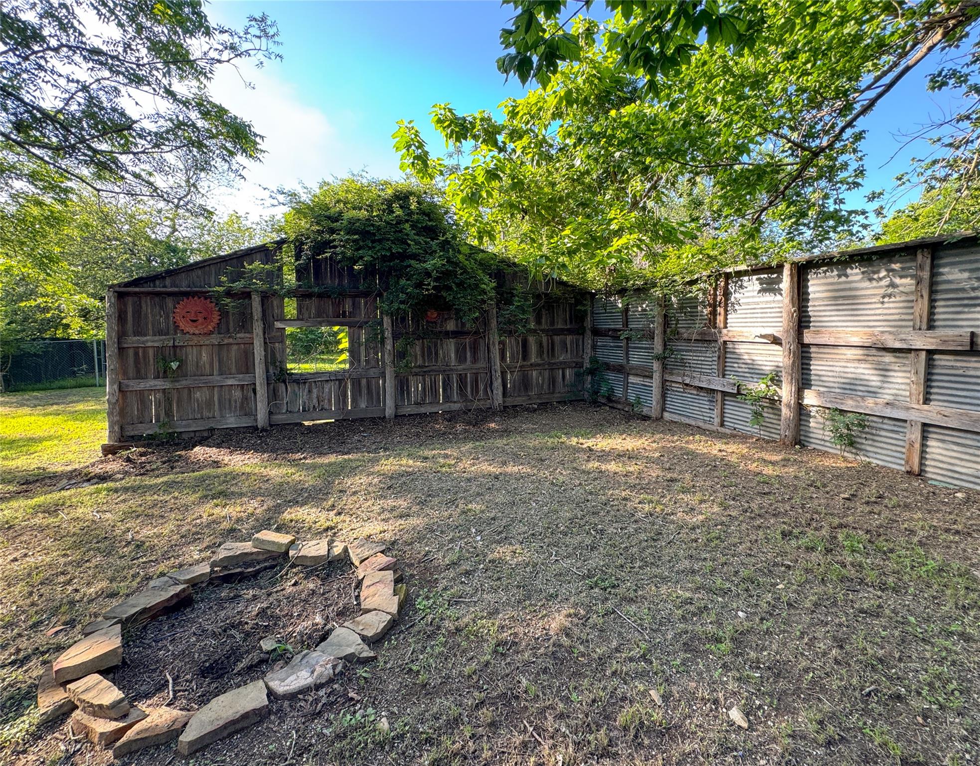 302 E Brenham St, Elgin, TX 78621