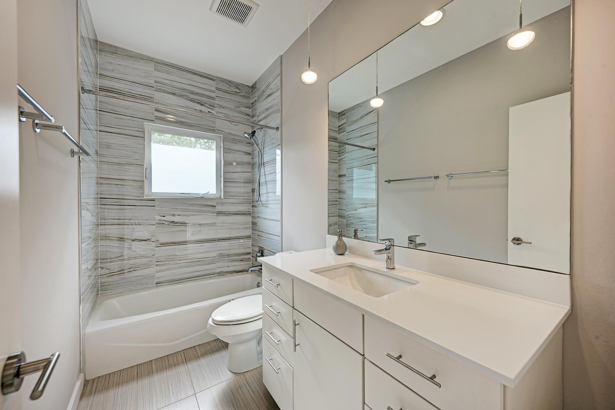 3008 E 14th 1/2 St # A, Austin, TX 78702