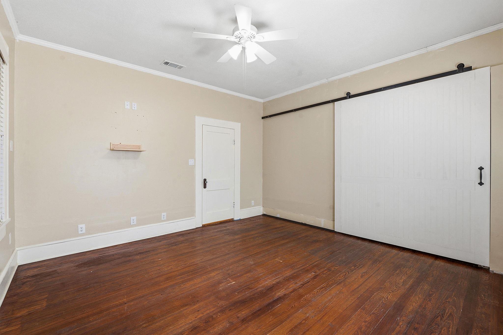 1232 Spruce St, Lockhart, TX 78644