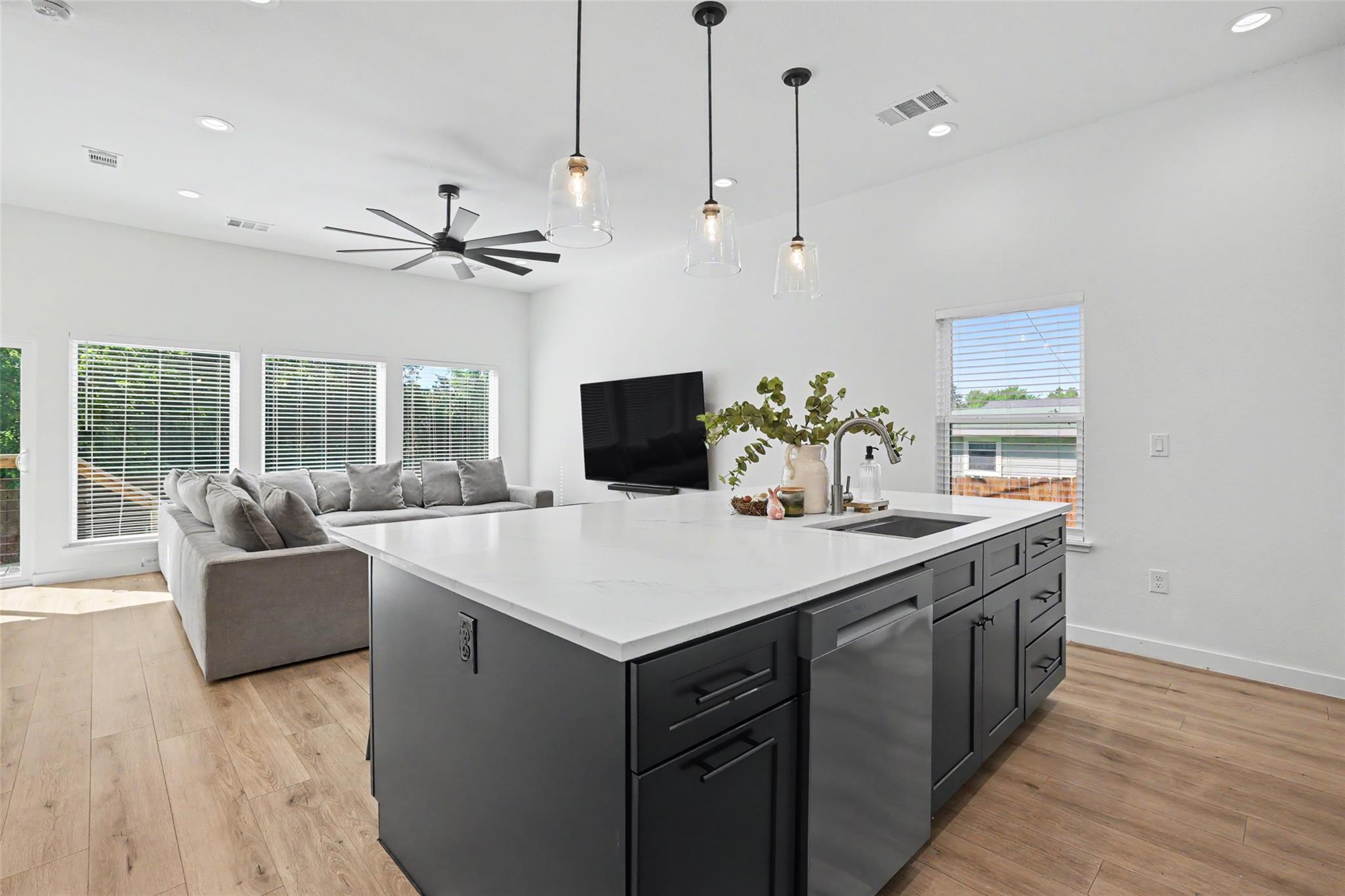 10903 Elm St, Jonestown, TX 78645