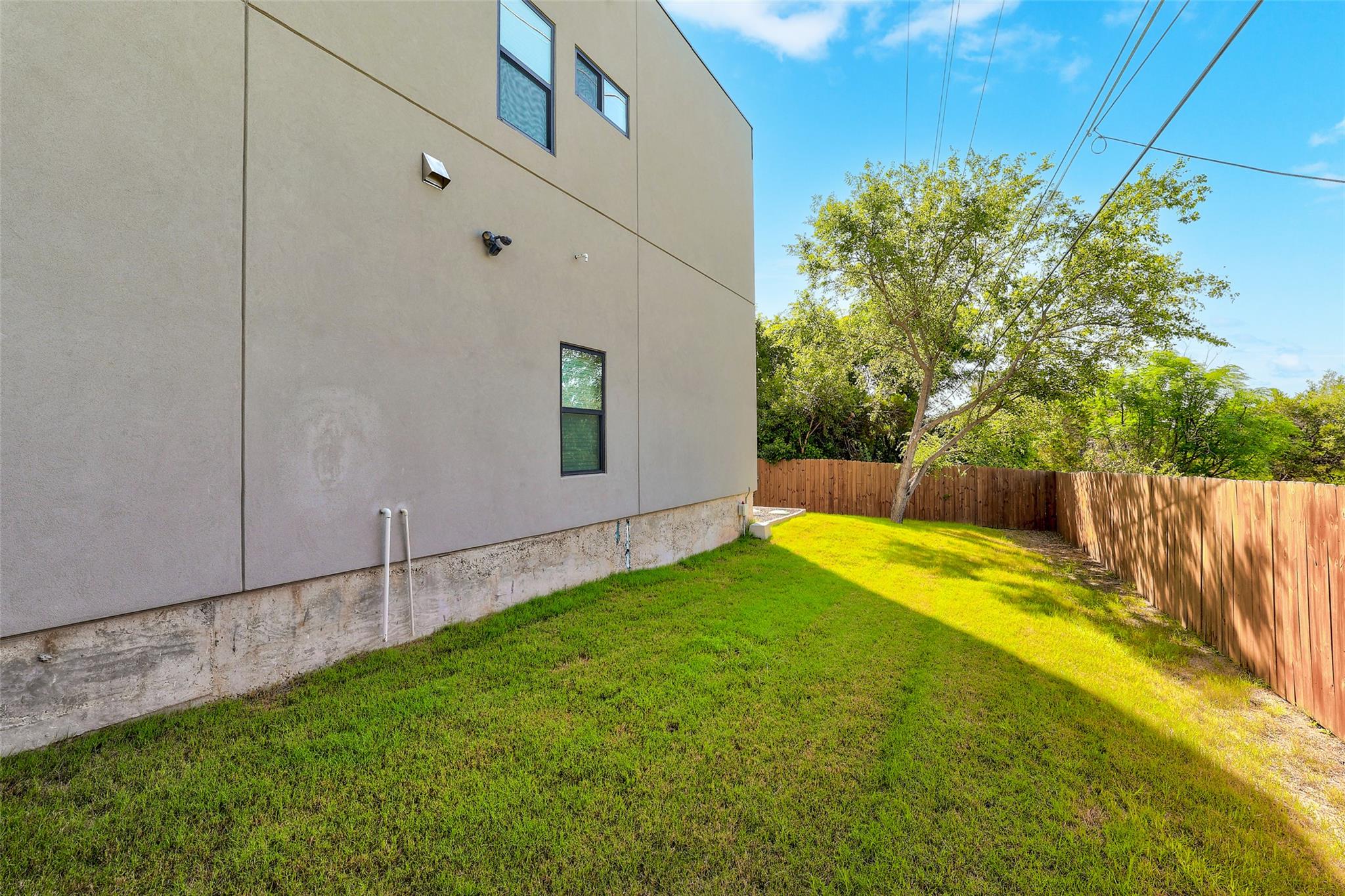 10903 Elm St, Jonestown, TX 78645