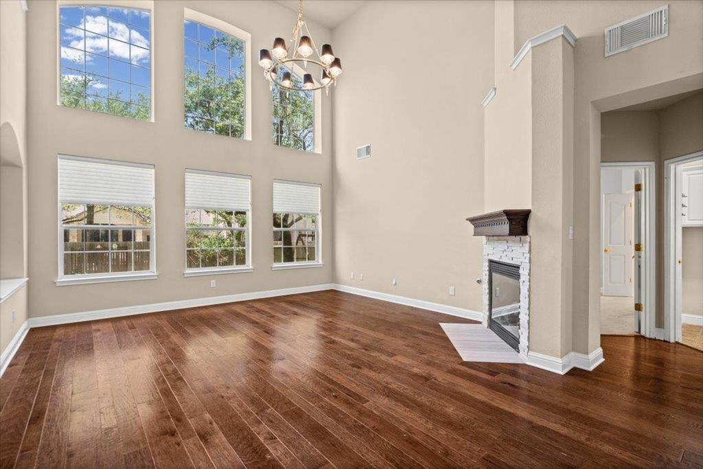 6925 Larue Belle Cv, Austin, TX 78739