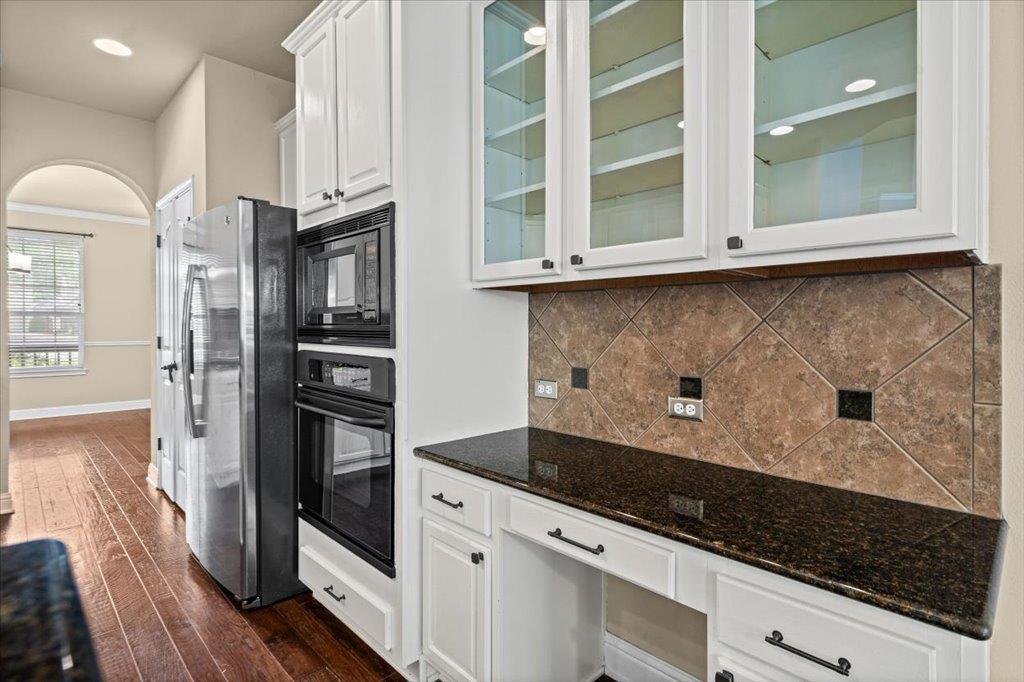 6925 Larue Belle Cv, Austin, TX 78739