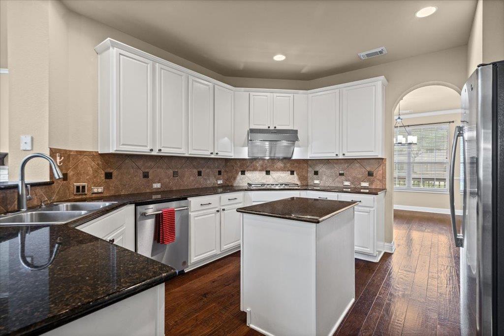 6925 Larue Belle Cv, Austin, TX 78739