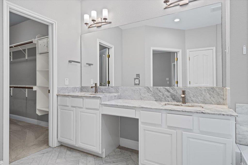 6925 Larue Belle Cv, Austin, TX 78739