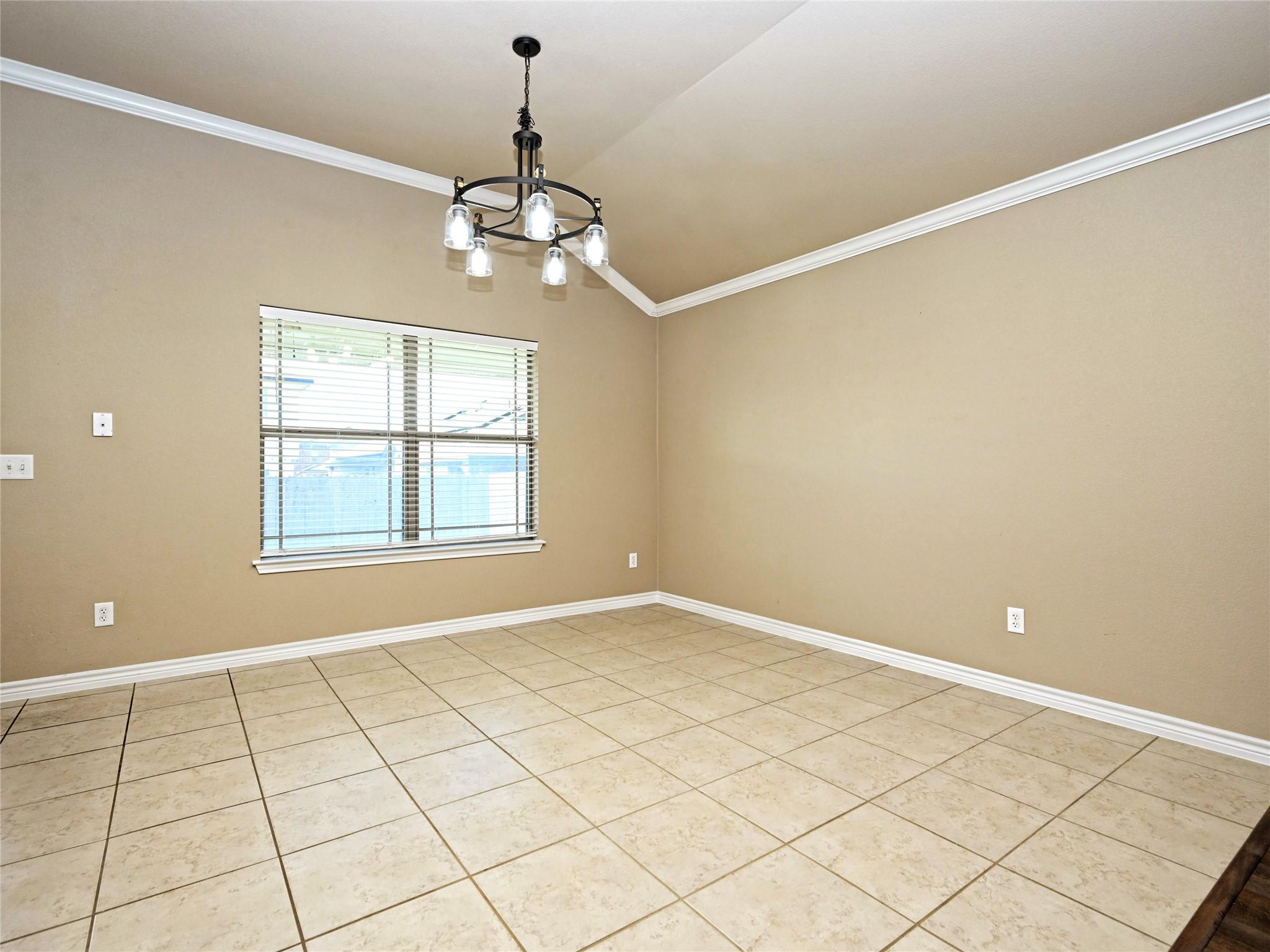 224 Geode Ln, Jarrell, TX 76537