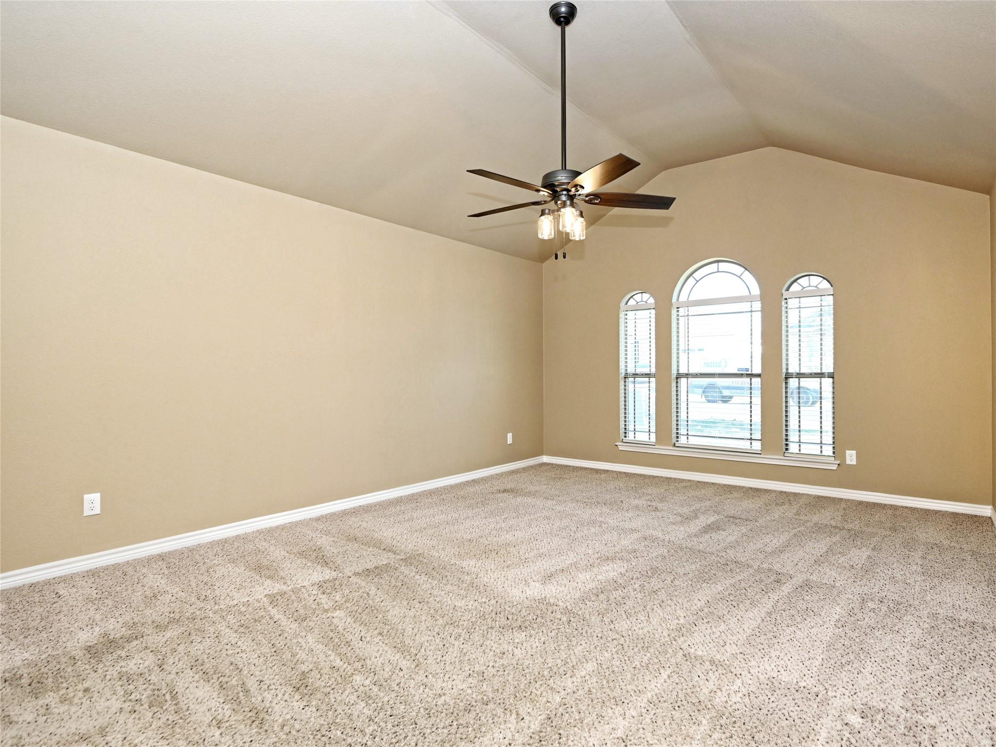 224 Geode Ln, Jarrell, TX 76537