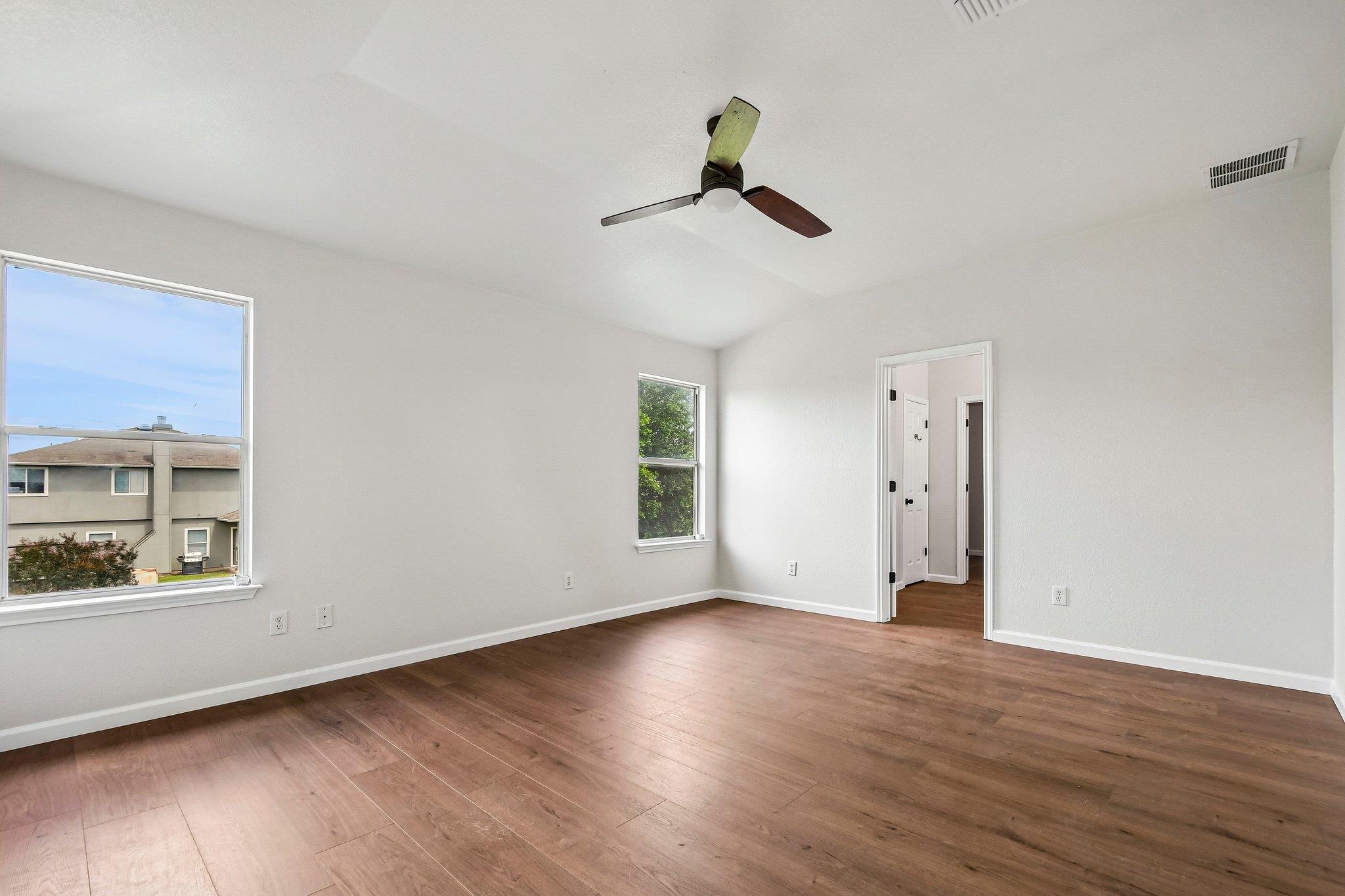231 Altamont St, Hutto, TX 78634