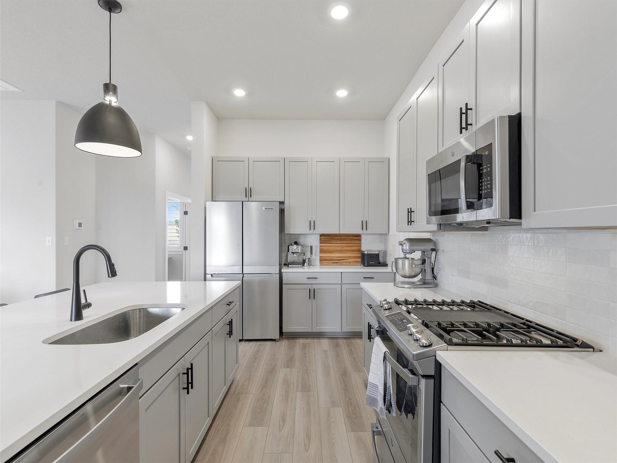107 Breda Ave, Bastrop, TX 78602
