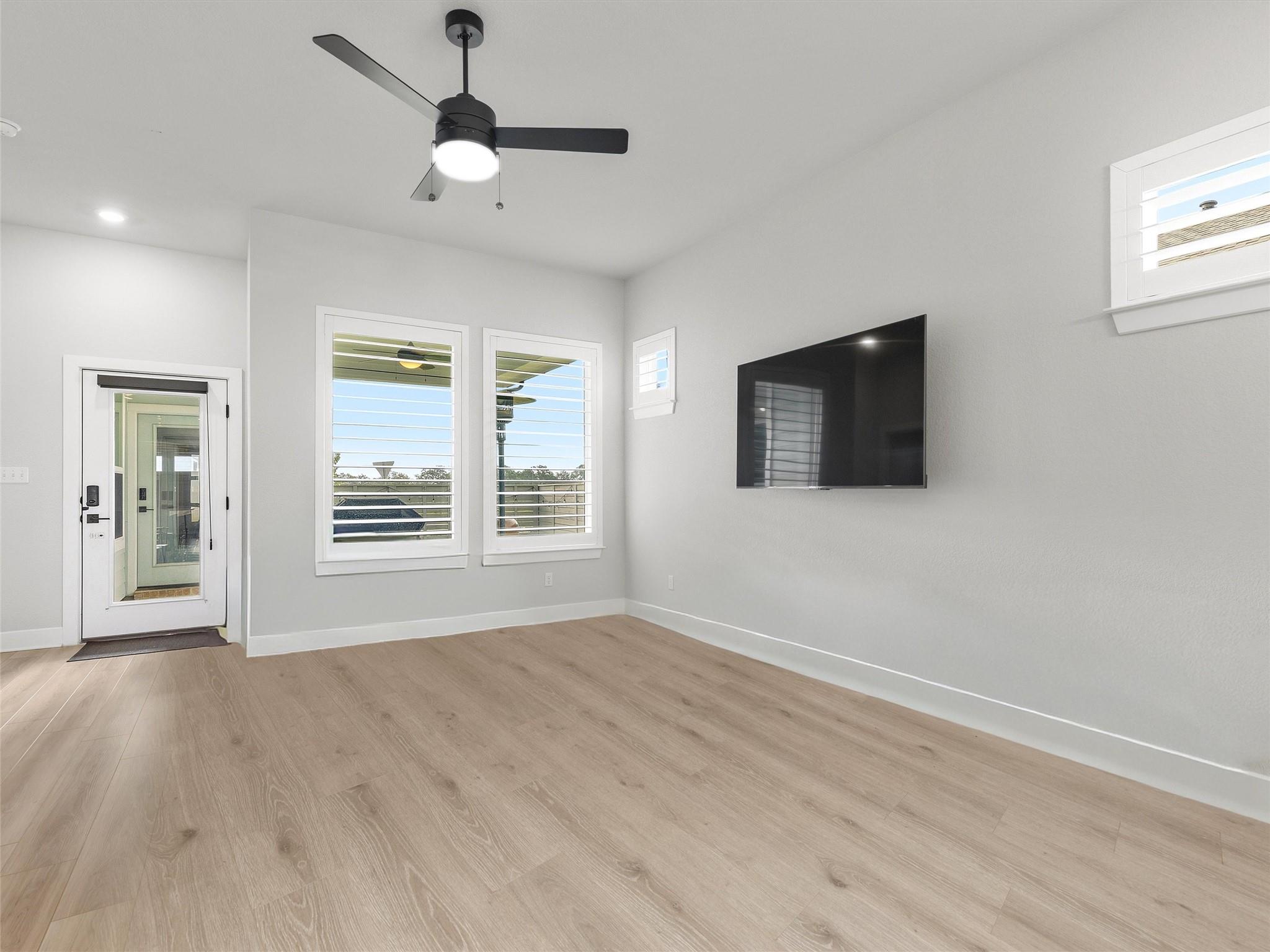107 Breda Ave, Bastrop, TX 78602