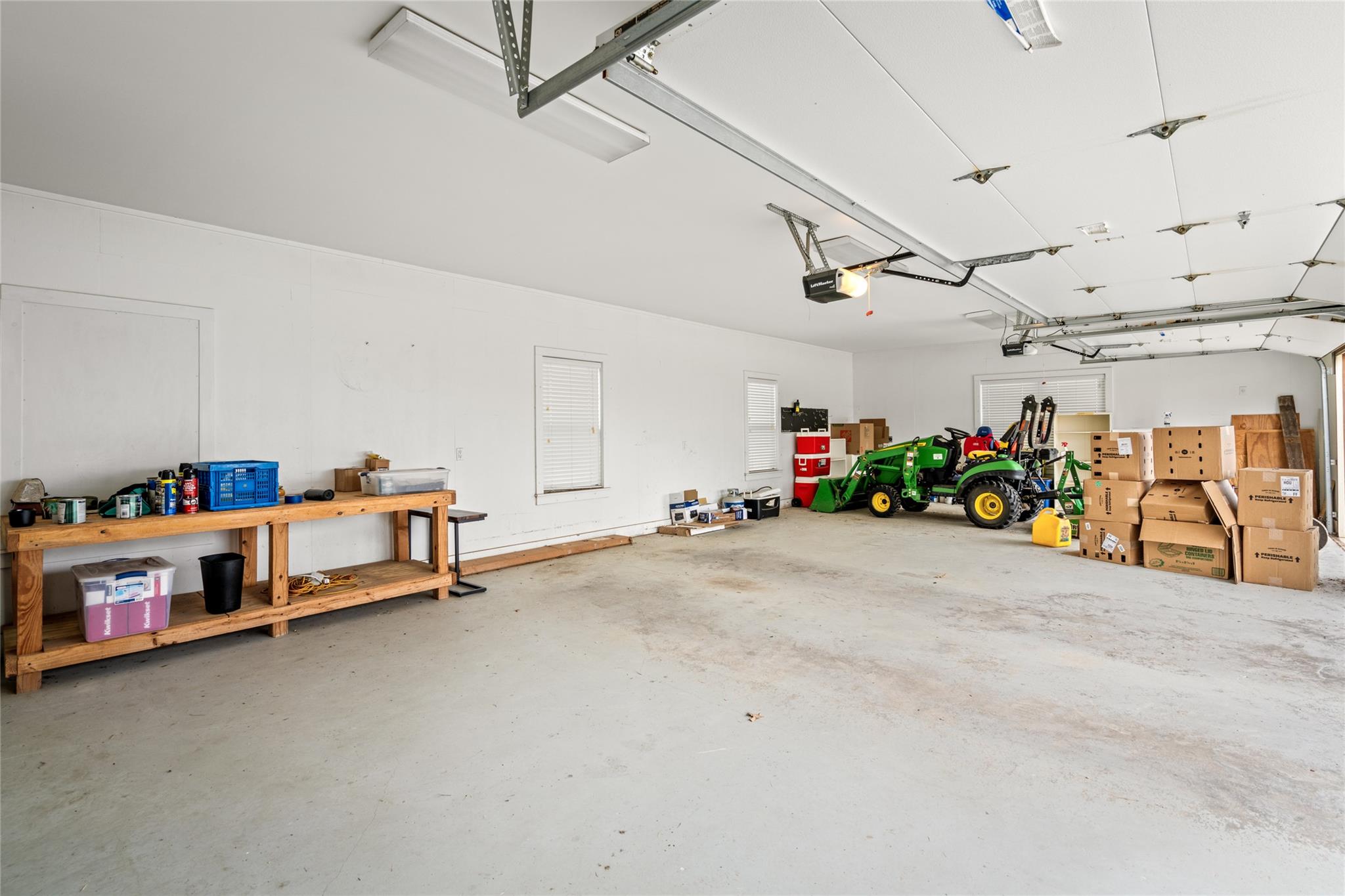 145 State Loop 92, La Grange, TX 78945