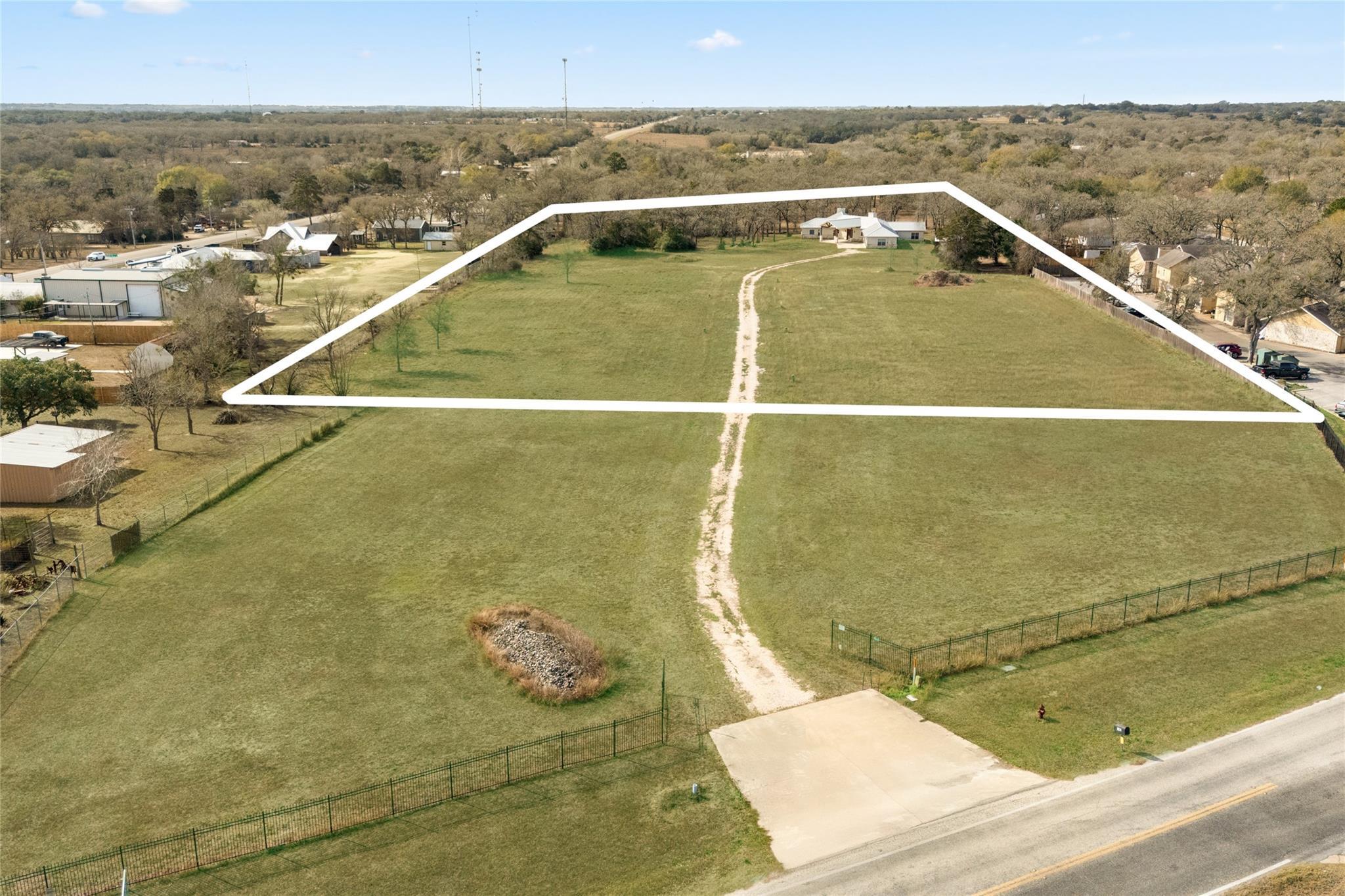 145 State Loop 92, La Grange, TX 78945