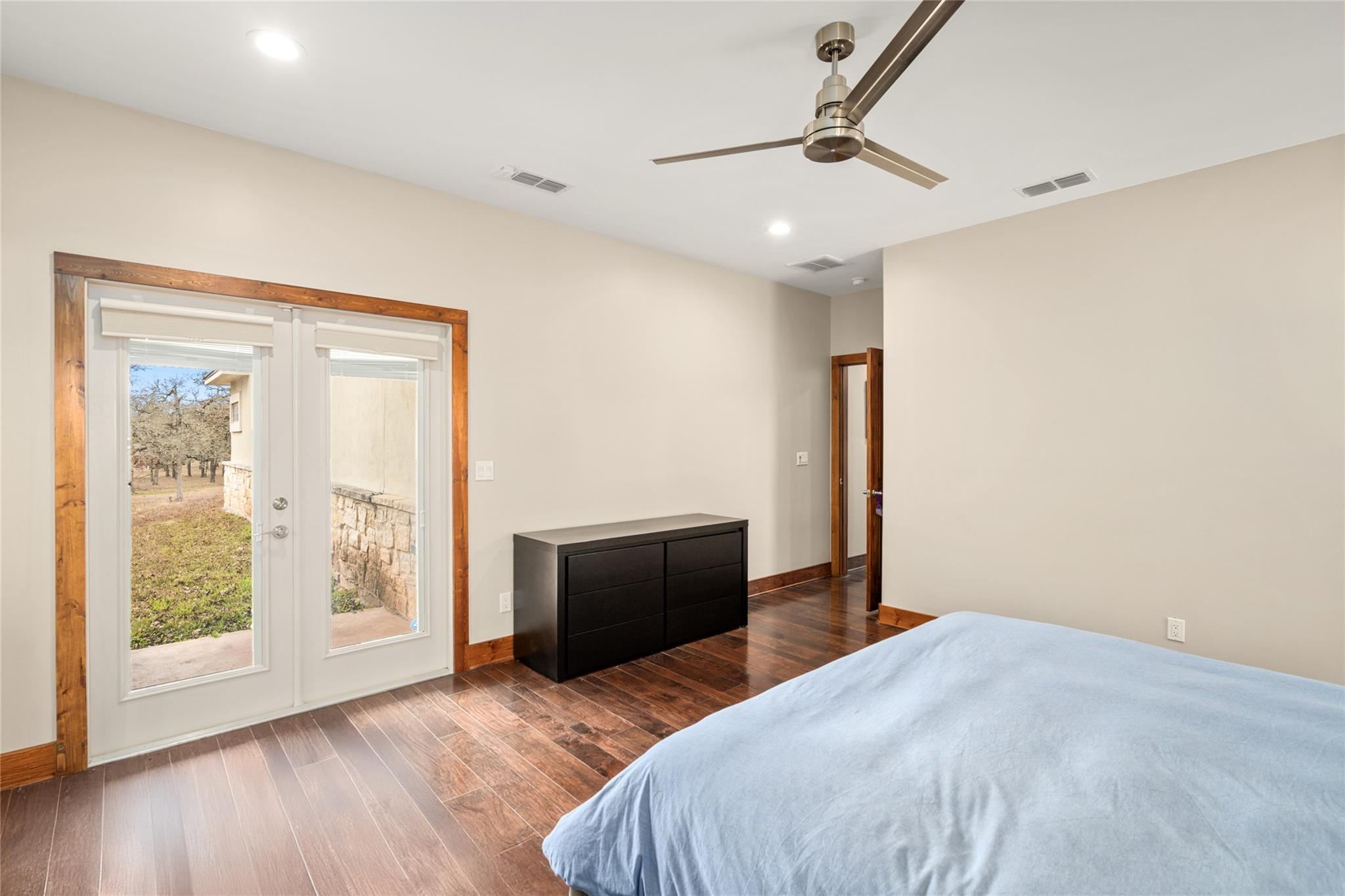 145 State Loop 92, La Grange, TX 78945
