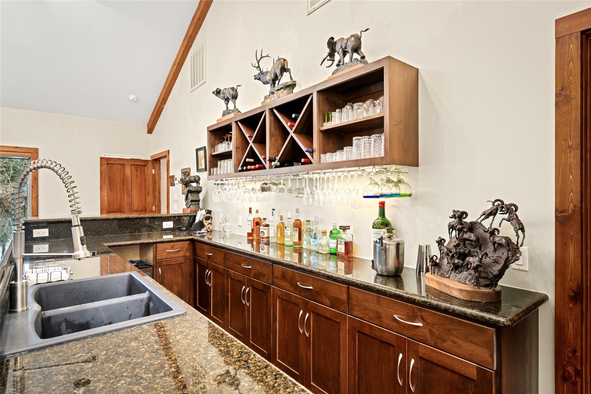 145 State Loop 92, La Grange, TX 78945