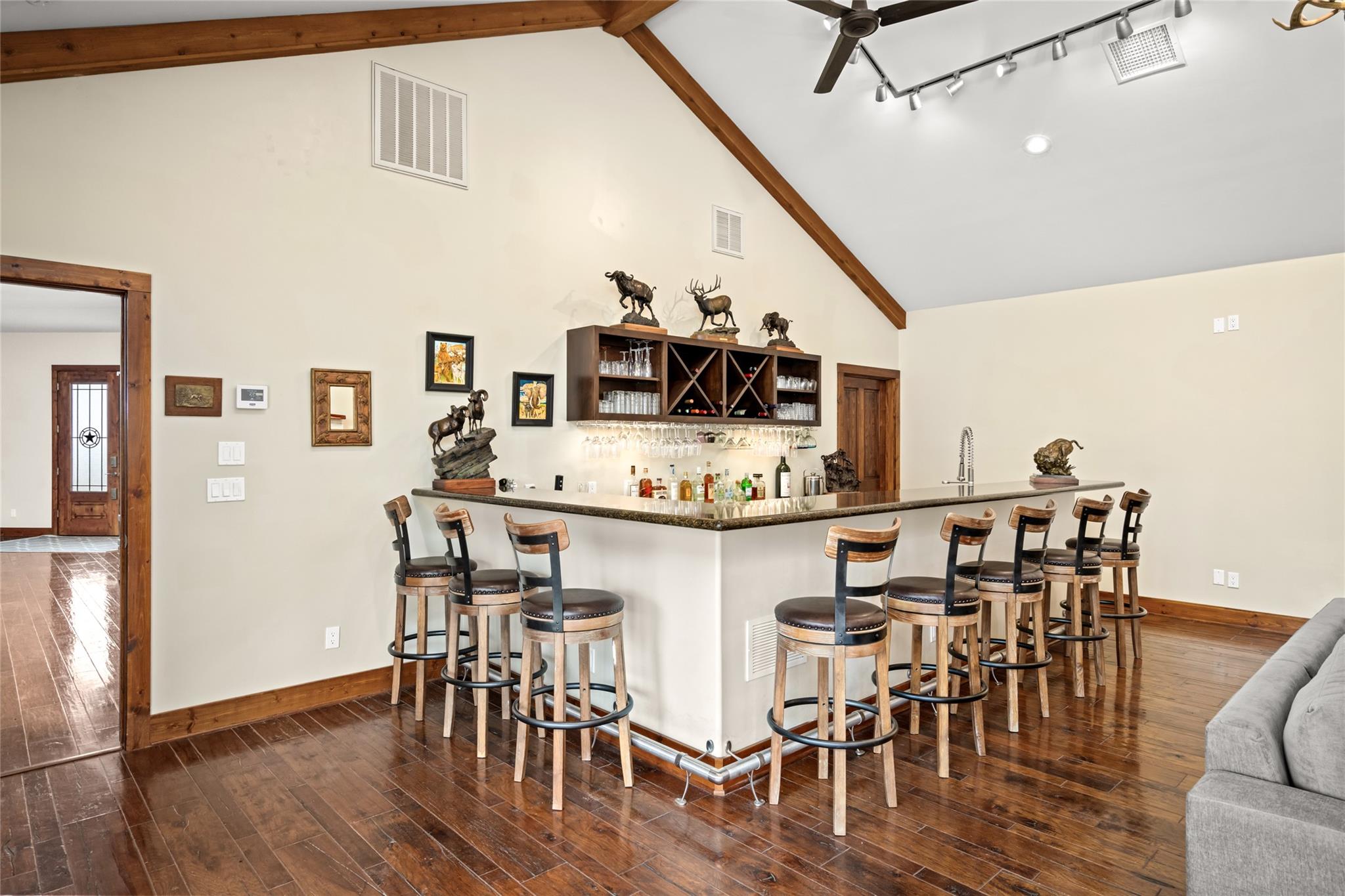 145 State Loop 92, La Grange, TX 78945