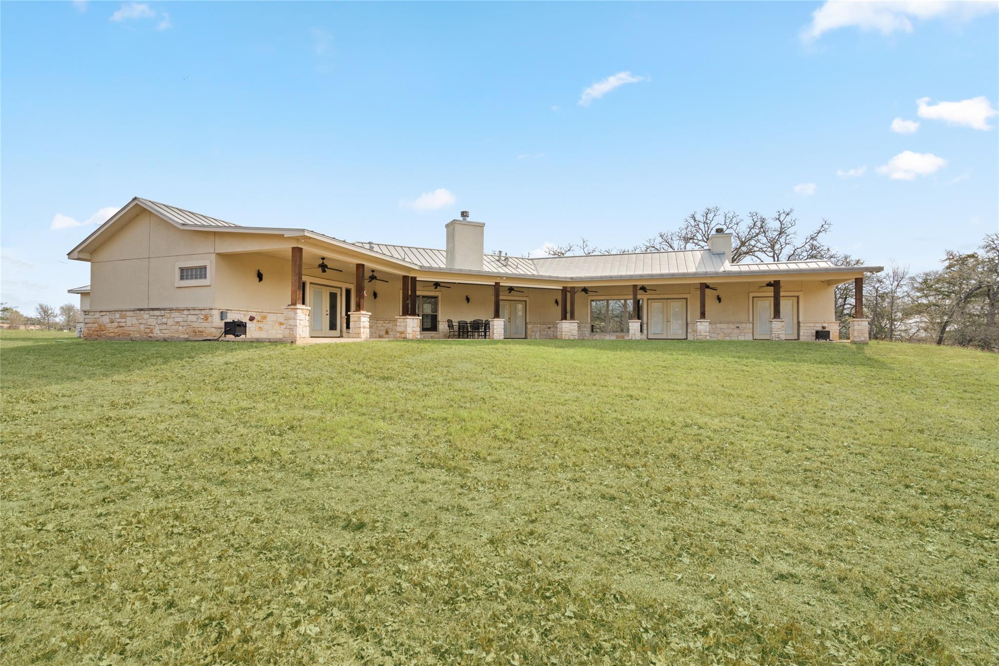 145 State Loop 92, La Grange, TX 78945