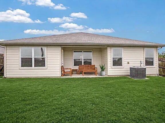 1011 Pembroke Ct, Hutto, TX 78634