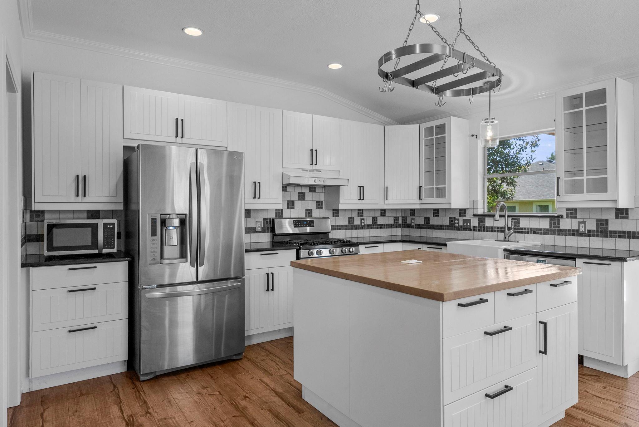 2409 Hallie Ln, Round Rock, TX 78664