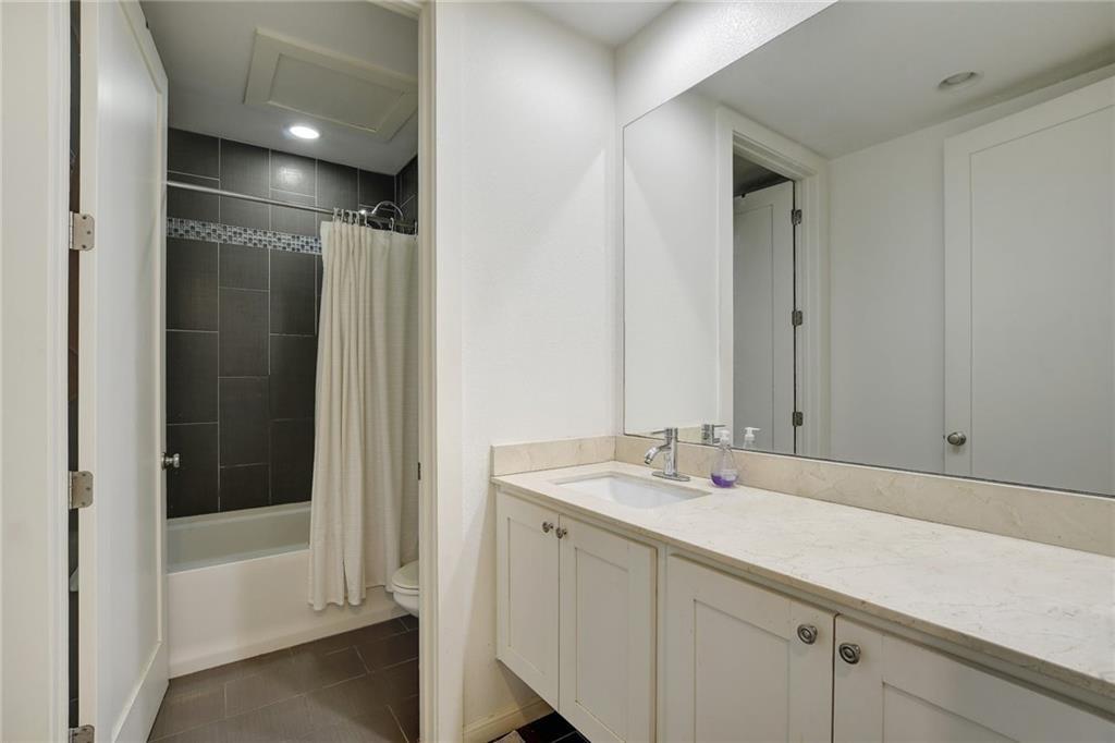 2708 San Pedro St # 301, Austin, TX 78705