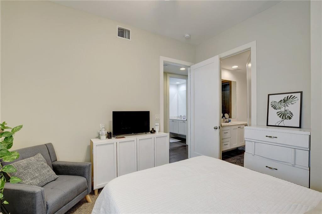 2708 San Pedro St # 301, Austin, TX 78705
