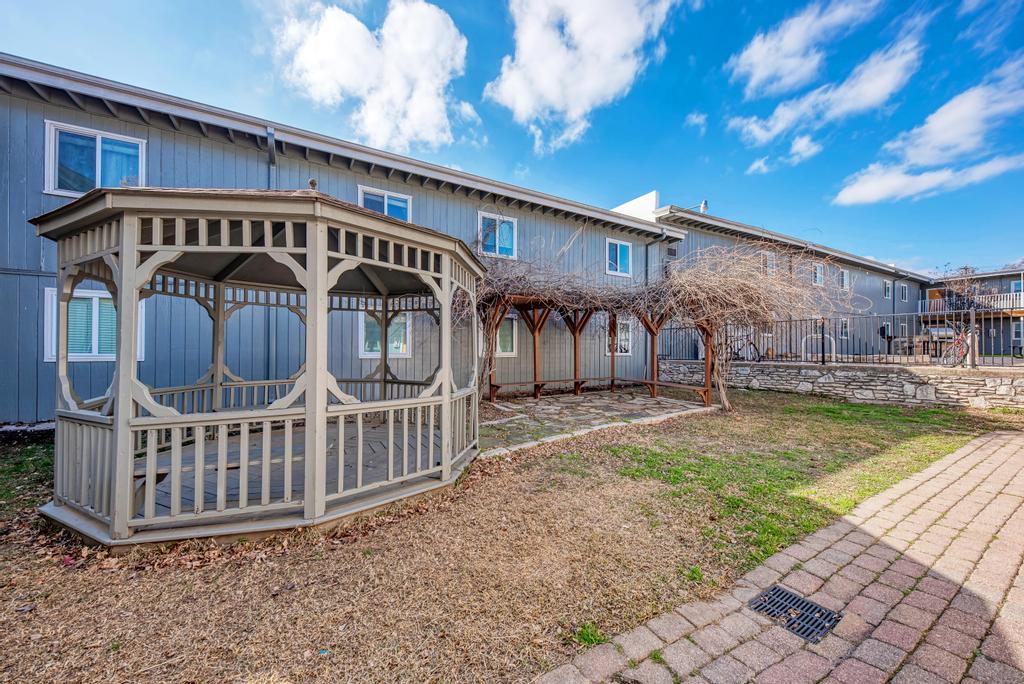 2401 Manor St Rd # 118, Austin, TX 78722