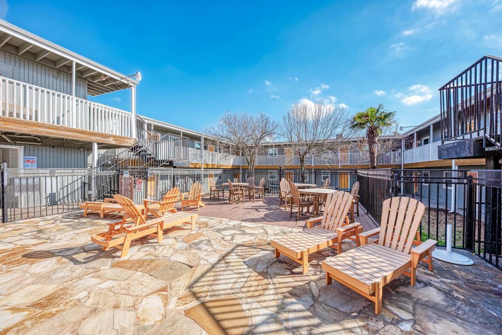 2401 Manor St Rd # 118, Austin, TX 78722
