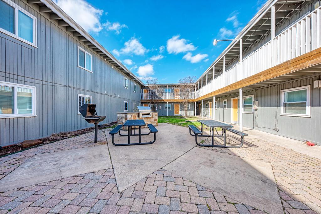 2401 Manor St Rd # 118, Austin, TX 78722