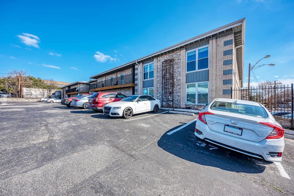 2401 Manor St Rd # 118, Austin, TX 78722